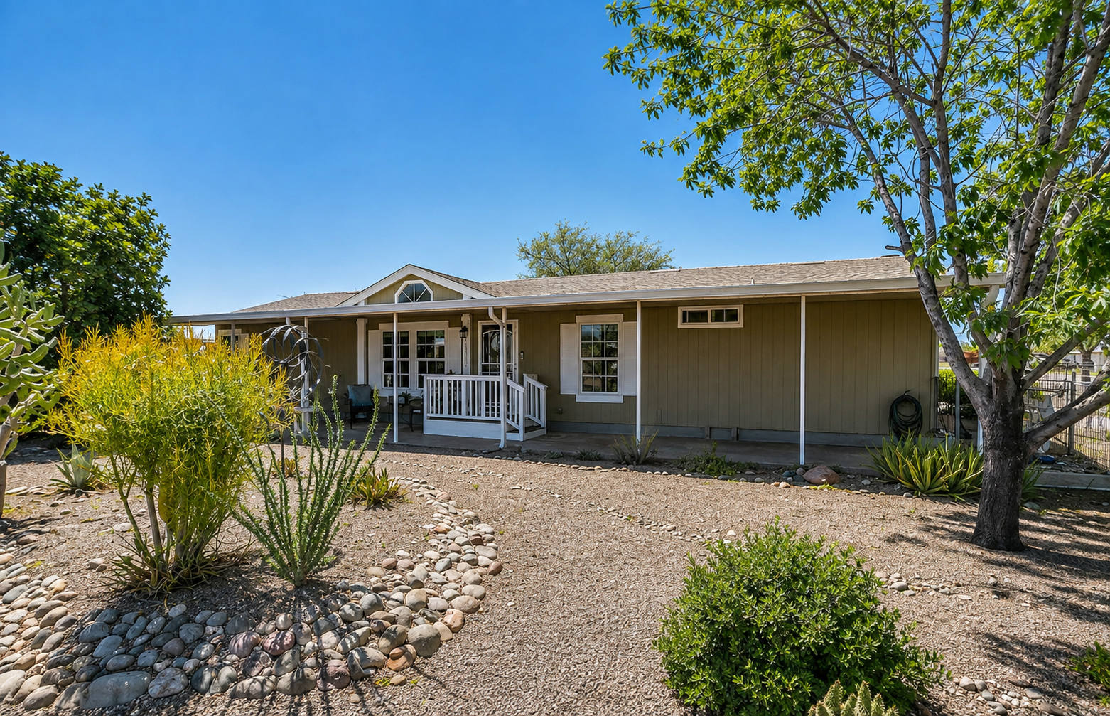 16035 North 71st Avenue – photo 1