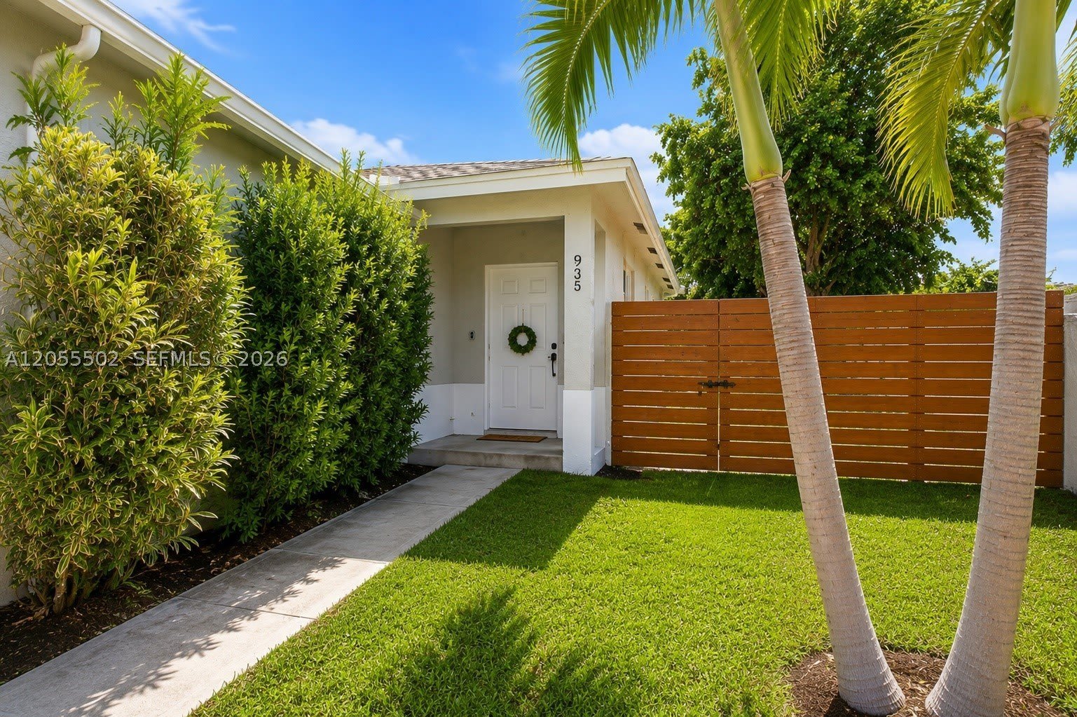 935 NW 2nd Ave – photo 4