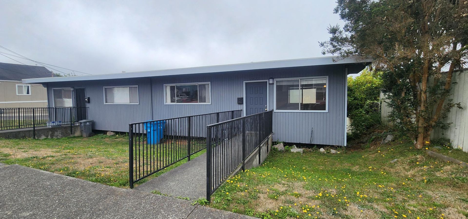 Upgraded Duplex In Eureka – photo 1