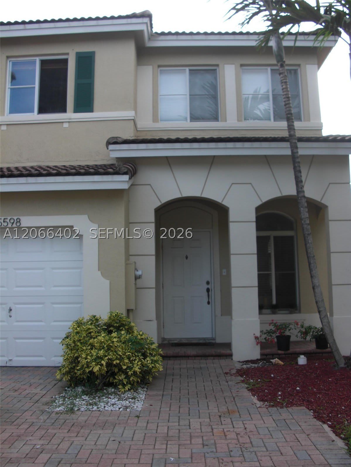 5598 NW 113th Ave – photo 1