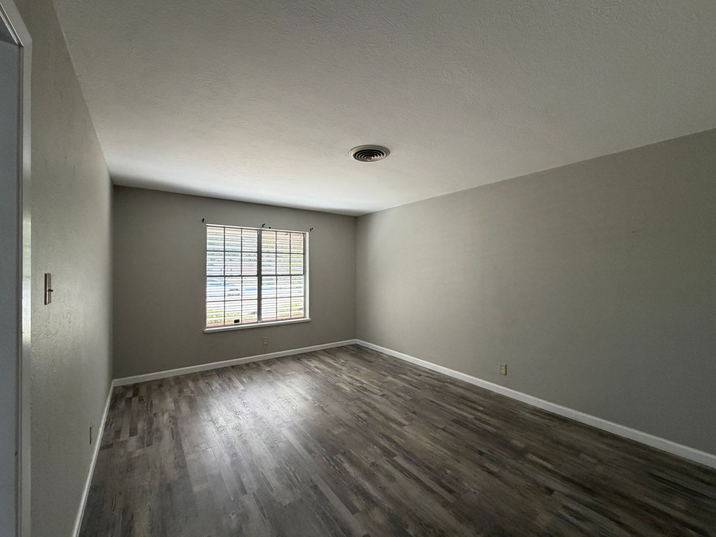 FOUR BEDROOM TWO BATH IN MEADOWBROOK SUBDIVISION – photo 5