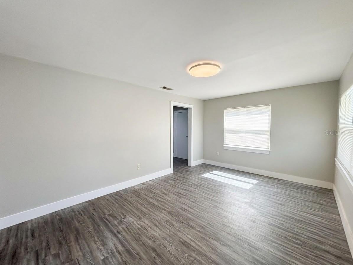 139 AVENUE D SW – photo 4