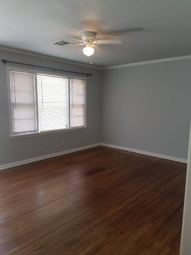 Riverside doll house w/hardwoods – photo 2