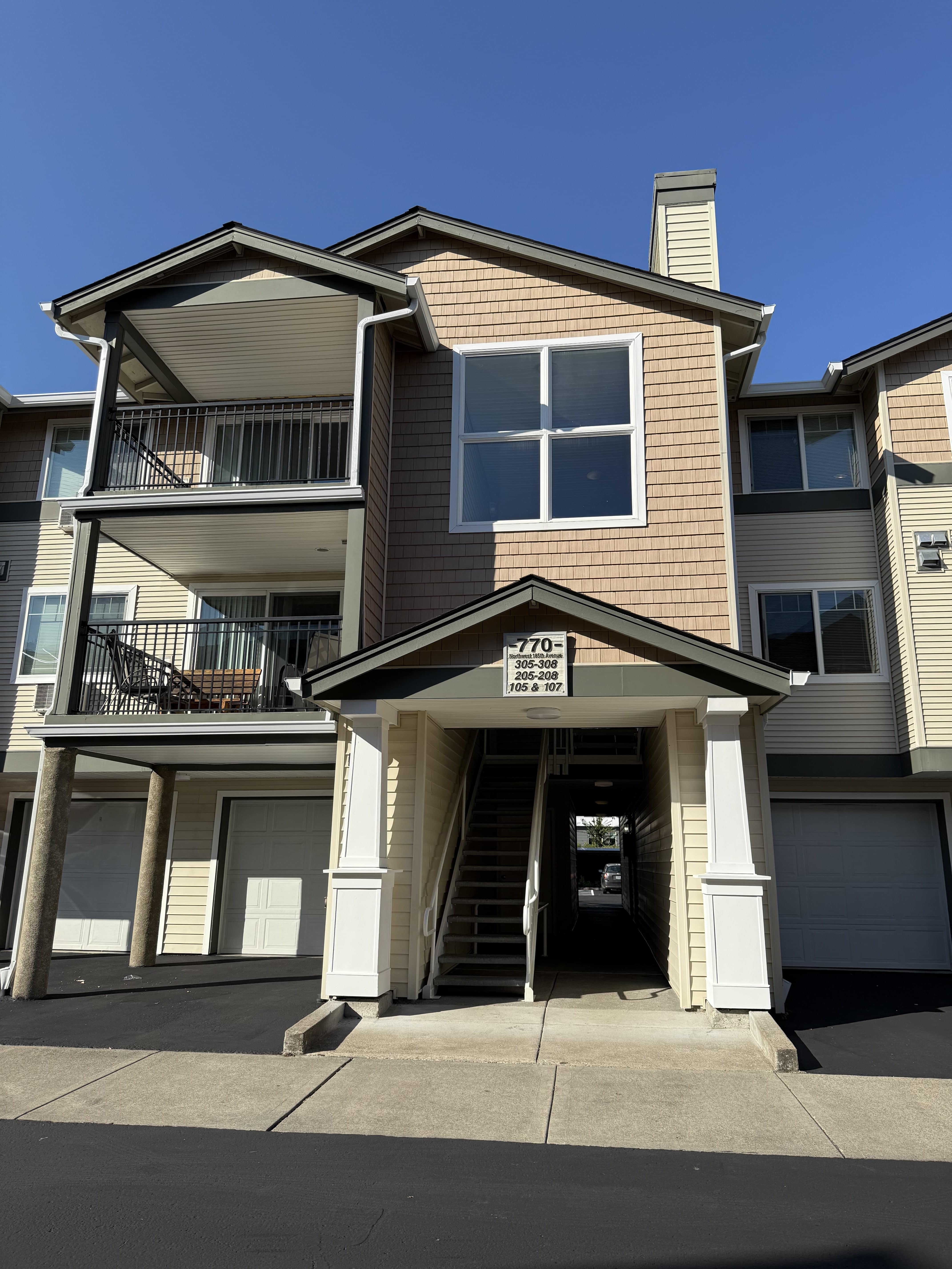 770 Nw 185th Ave – photo 1