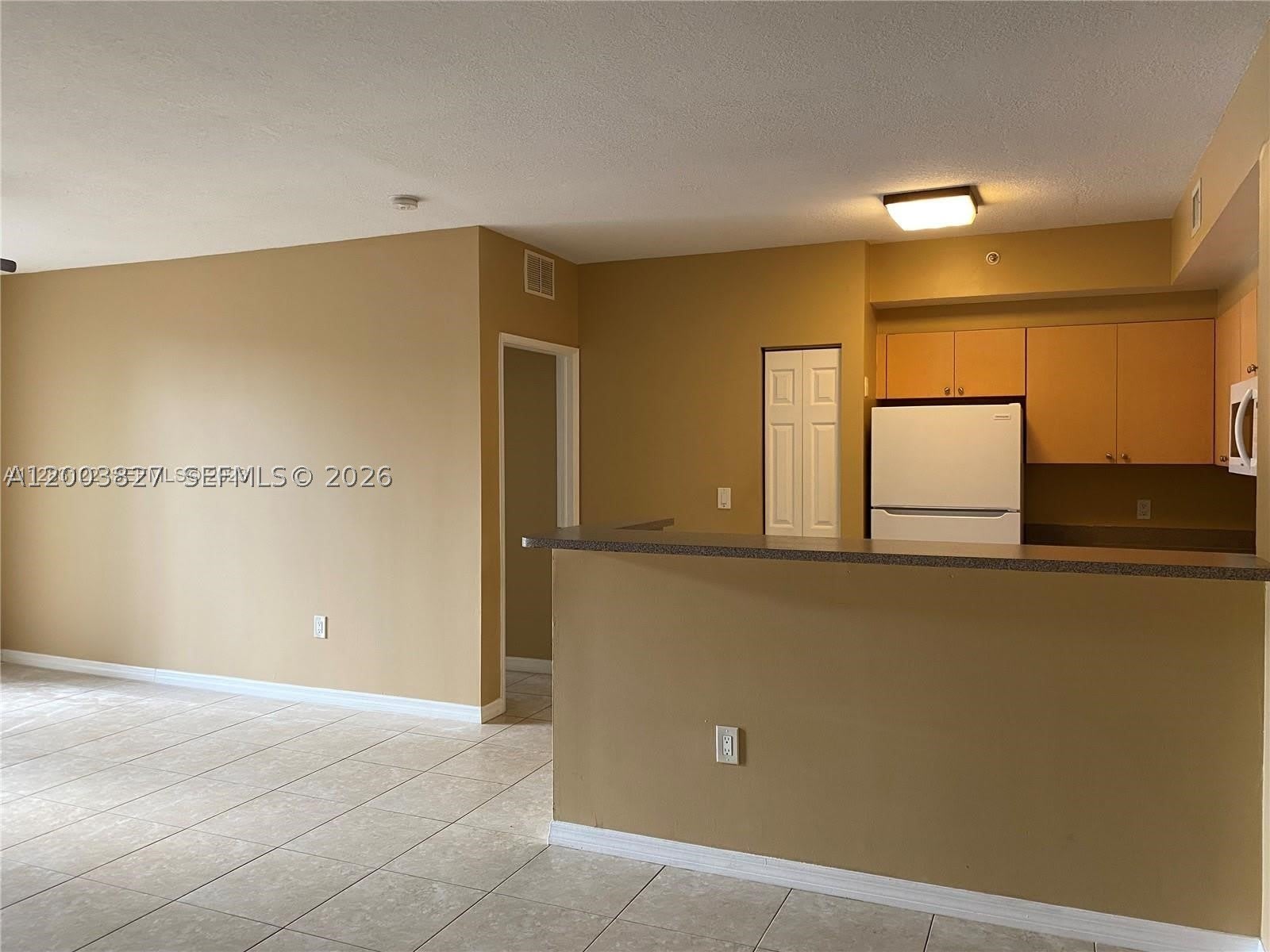 8060 N Nob Hill Rd – photo 5