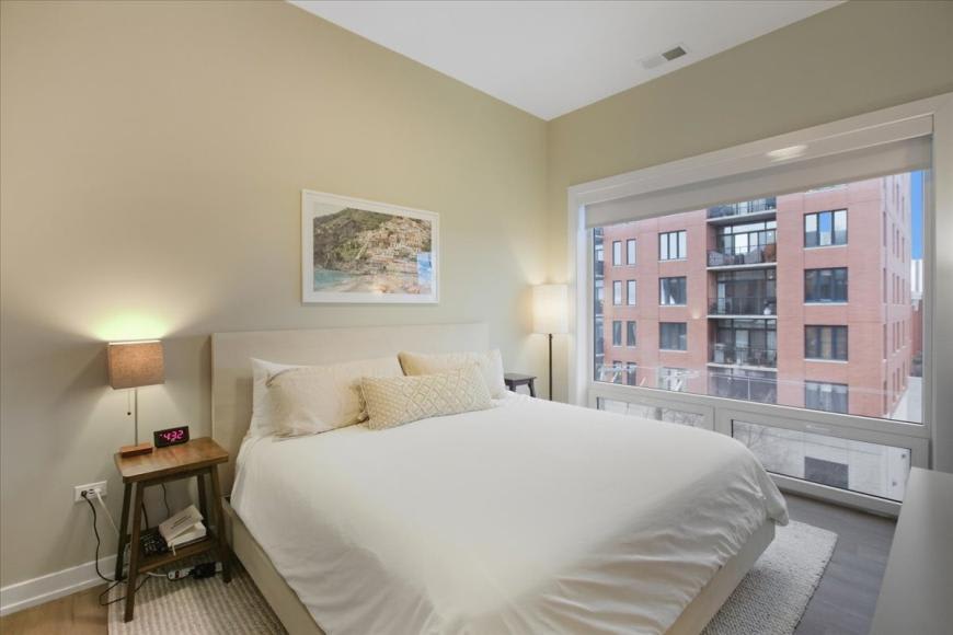 3217 North Clark – photo 2