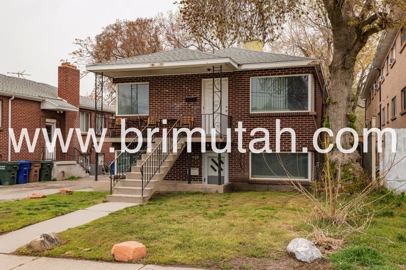 224 W. 400 N. – photo 1