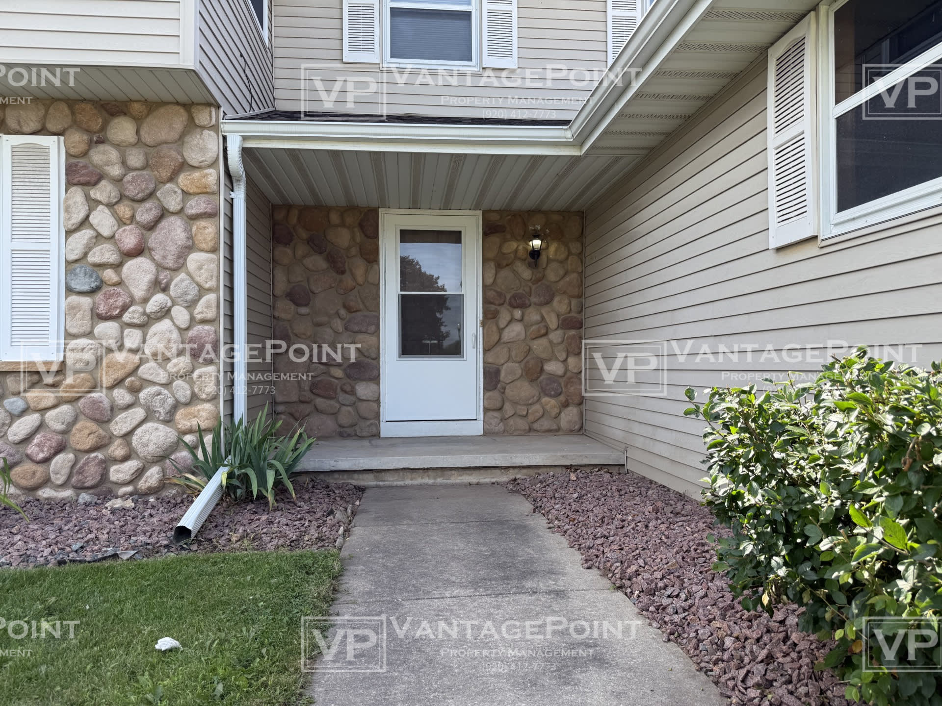 3711 Blueridge Drive – photo 2
