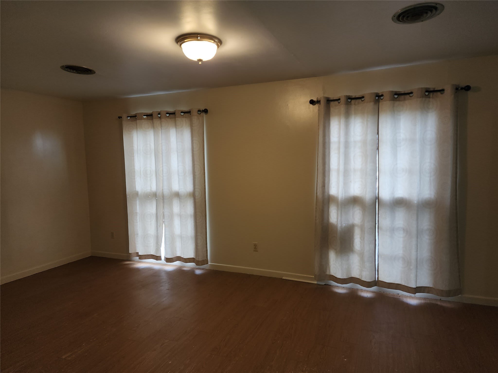 925 E N 13th Street – photo 1