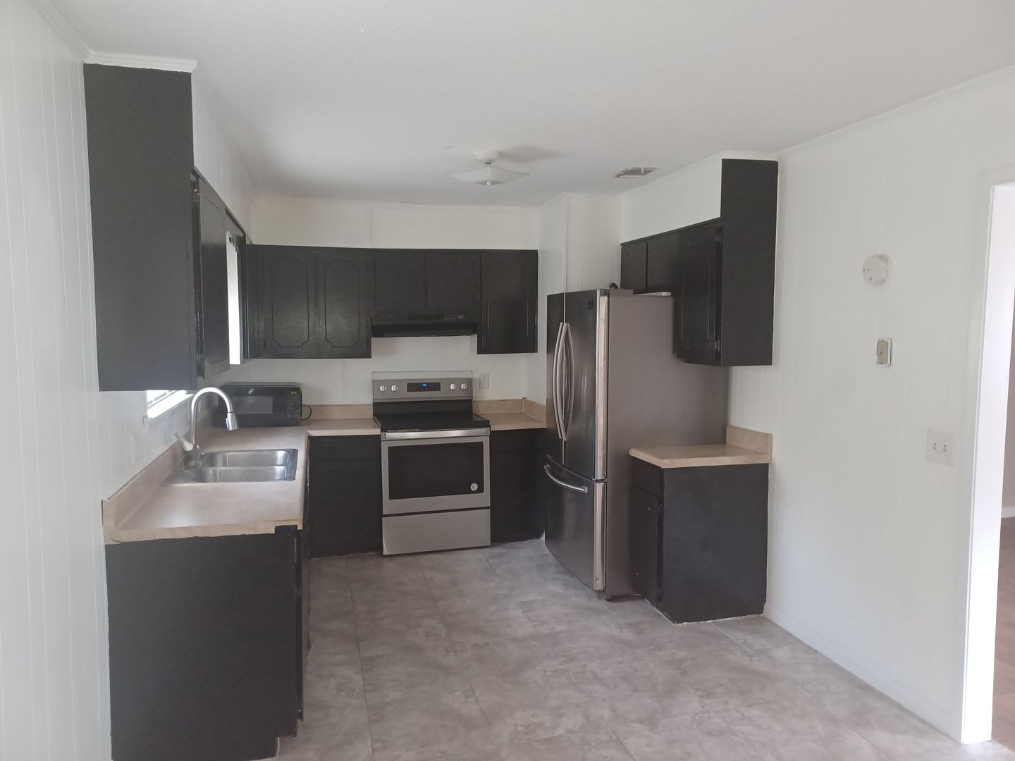 Beautiful 3Bd 2Ba Home Ready To Rent – photo 3