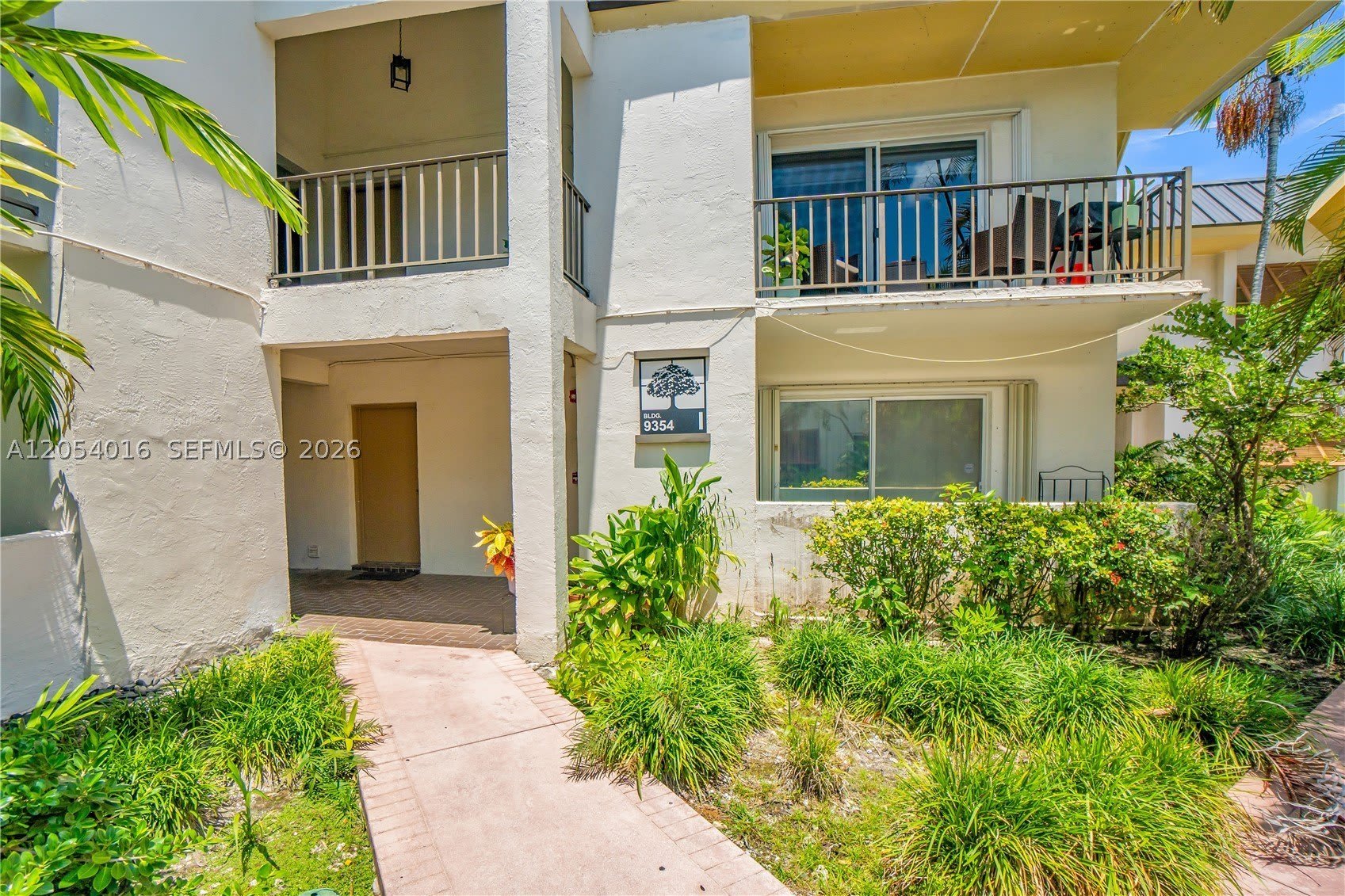 9354 SW 77th Ave – photo 2