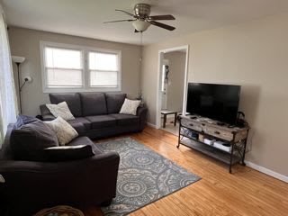 890 W 19th Ave – photo 4