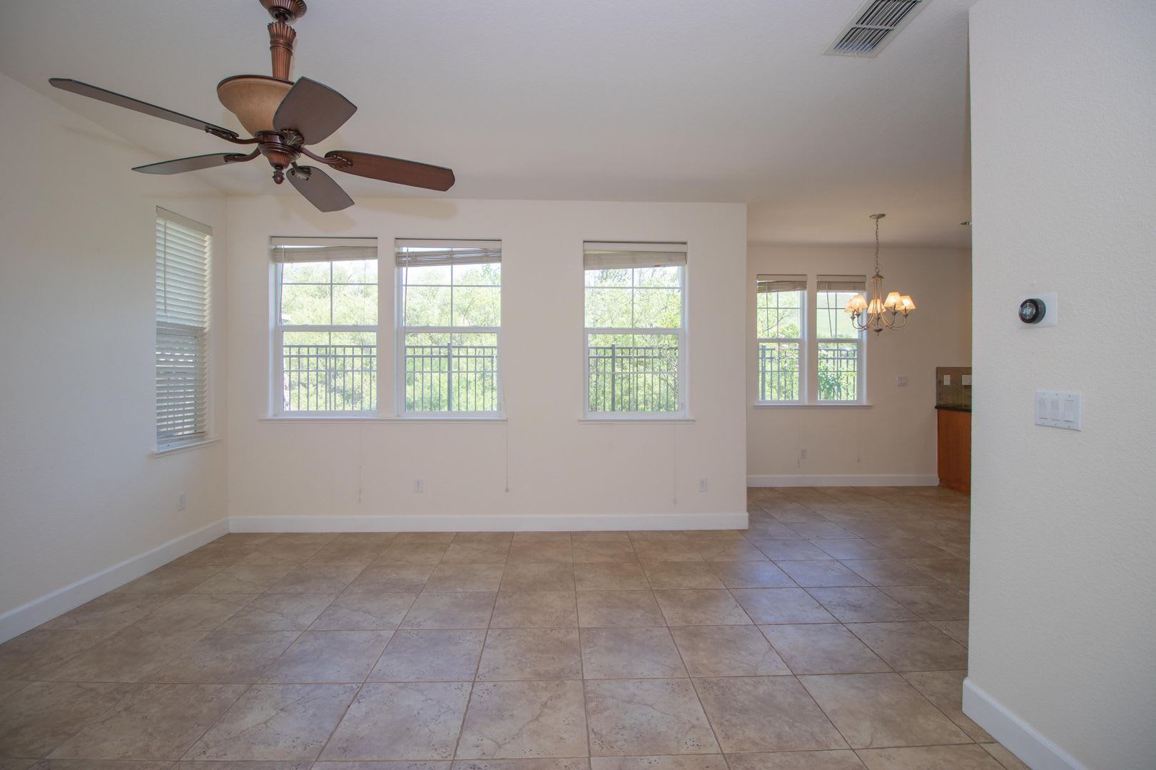 4 Bedroom 3 Bathroom House – photo 5