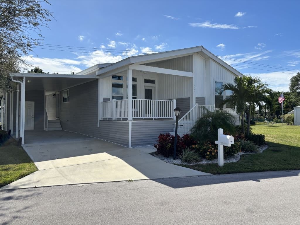 4072 70th Court N – photo 2