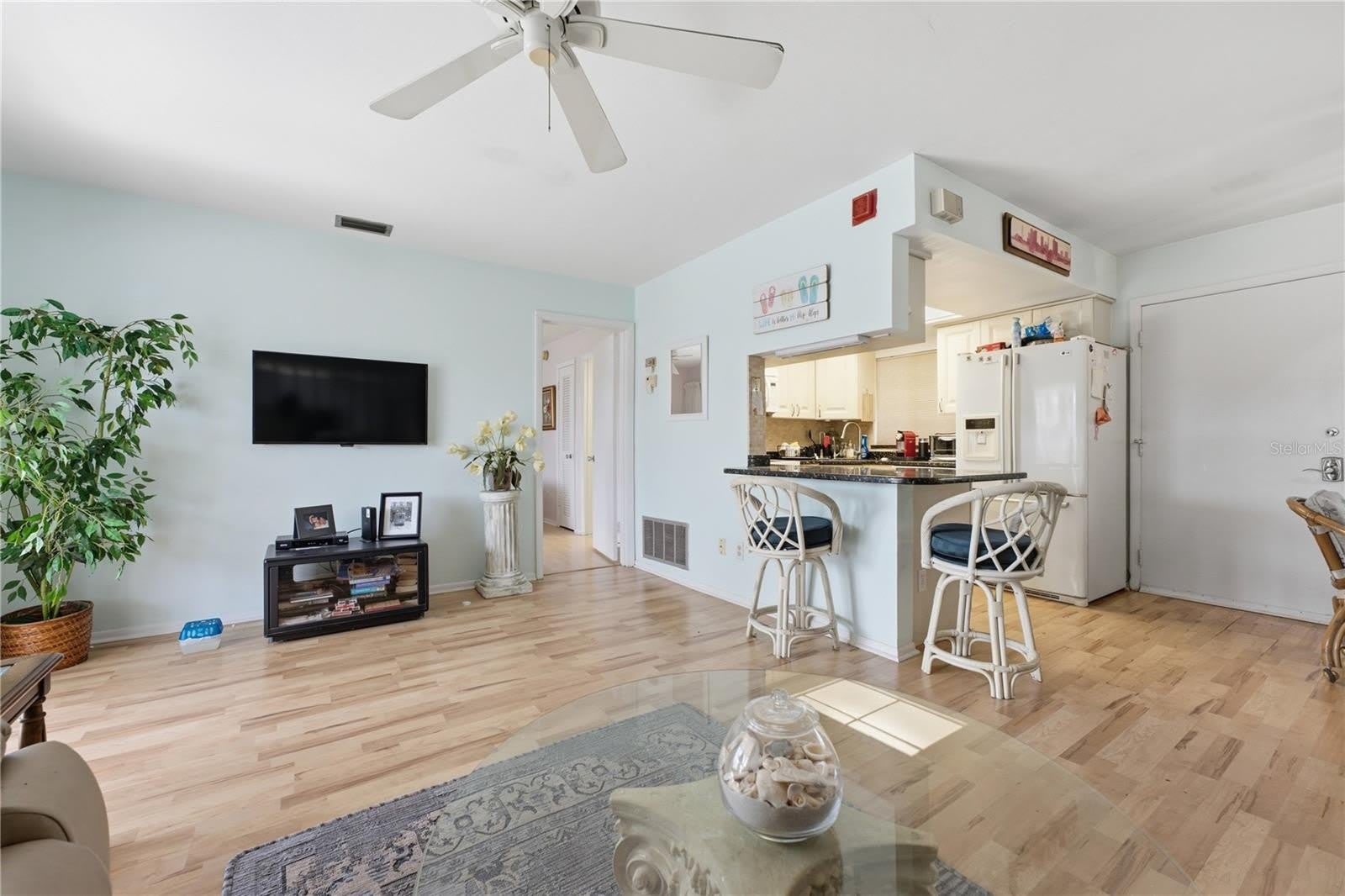 3755 S SCHOOL Avenue – photo 5