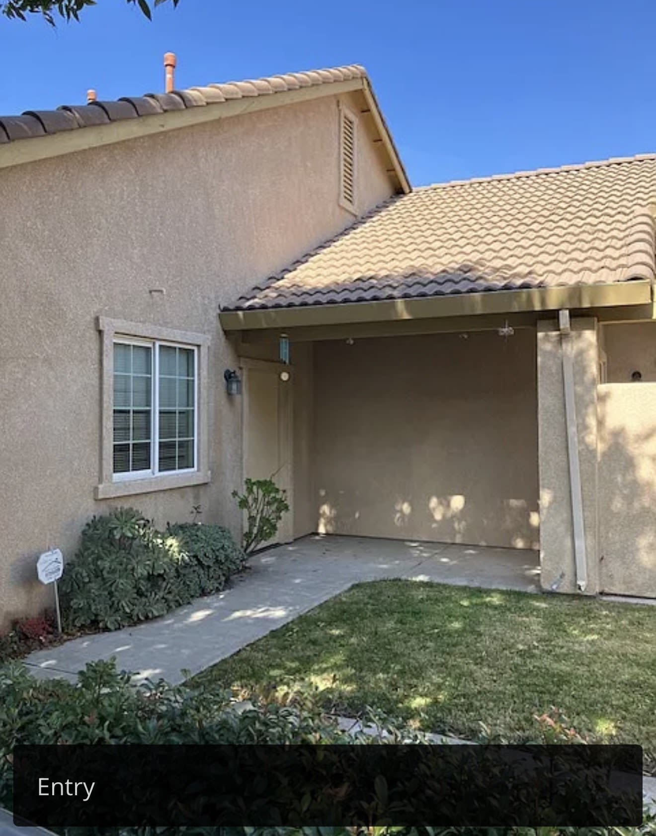 425 Acacia St – photo 2