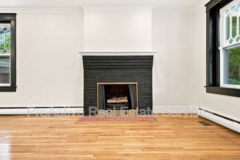 734 Shirley Avenue – photo 5