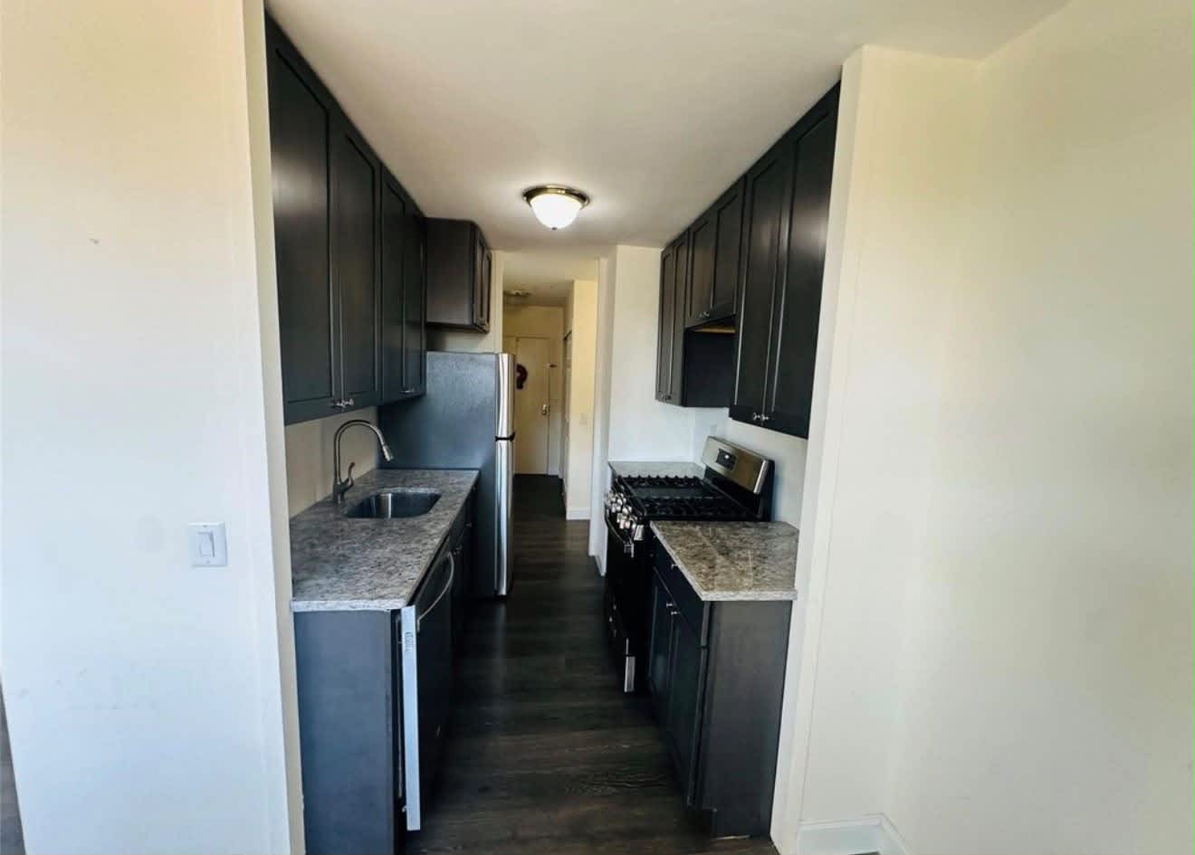880 Boynton Ave 9890 – photo 2