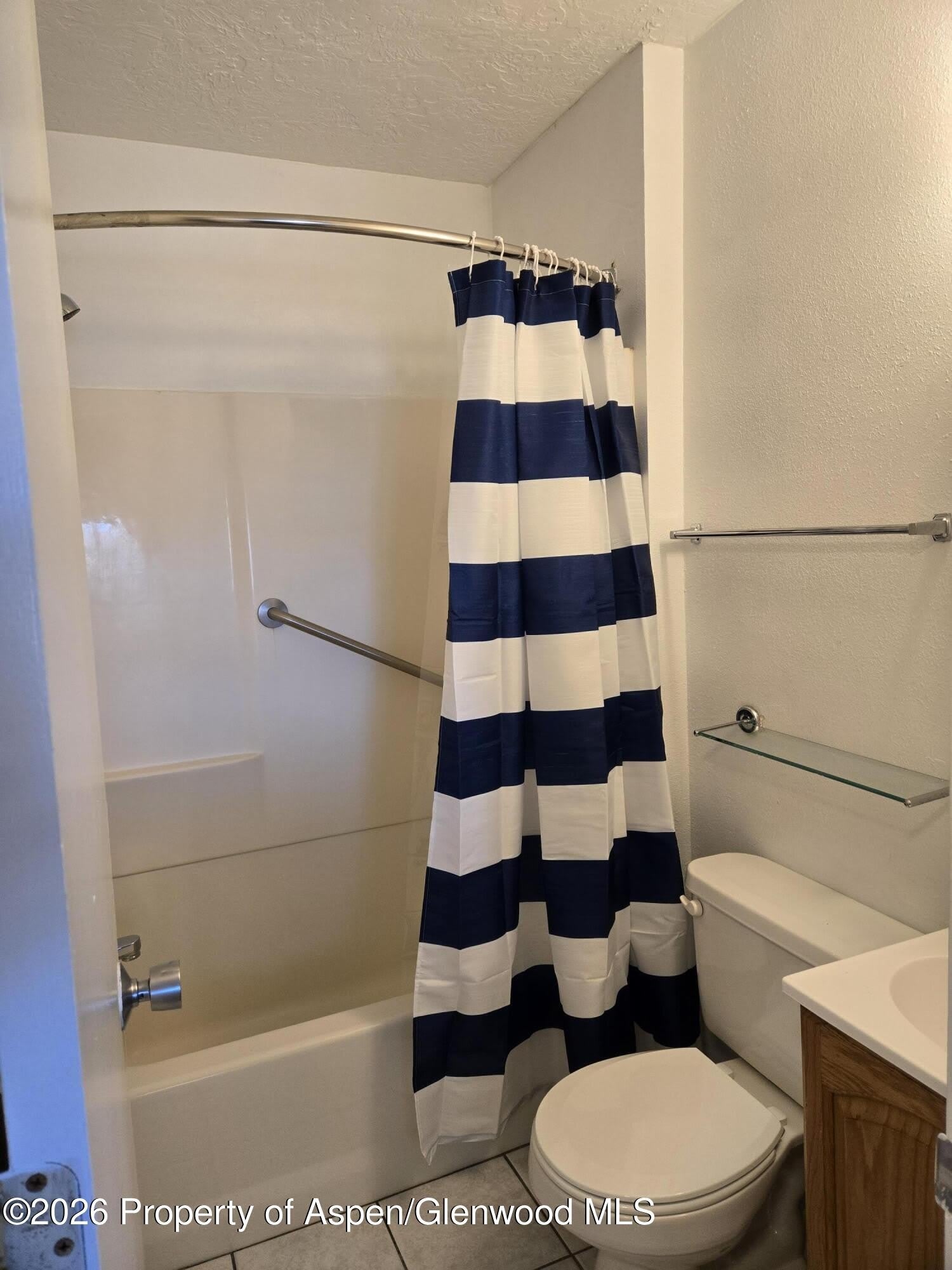 627 W Victory Way – photo 5