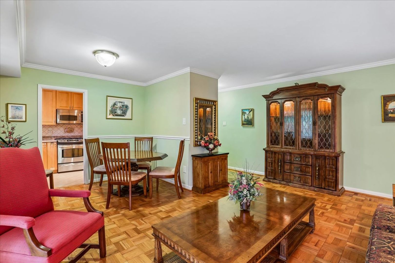 FURNISHED 3BR Bethesda Condo – photo 5