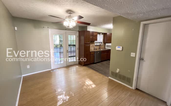 1372 Eastwick Way – photo 4