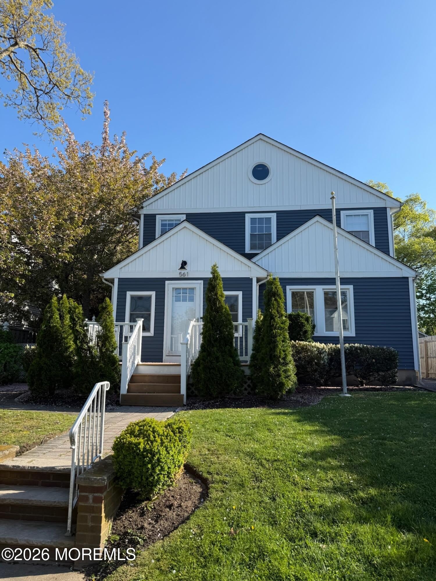 561 Monmouth Avenue – photo 1