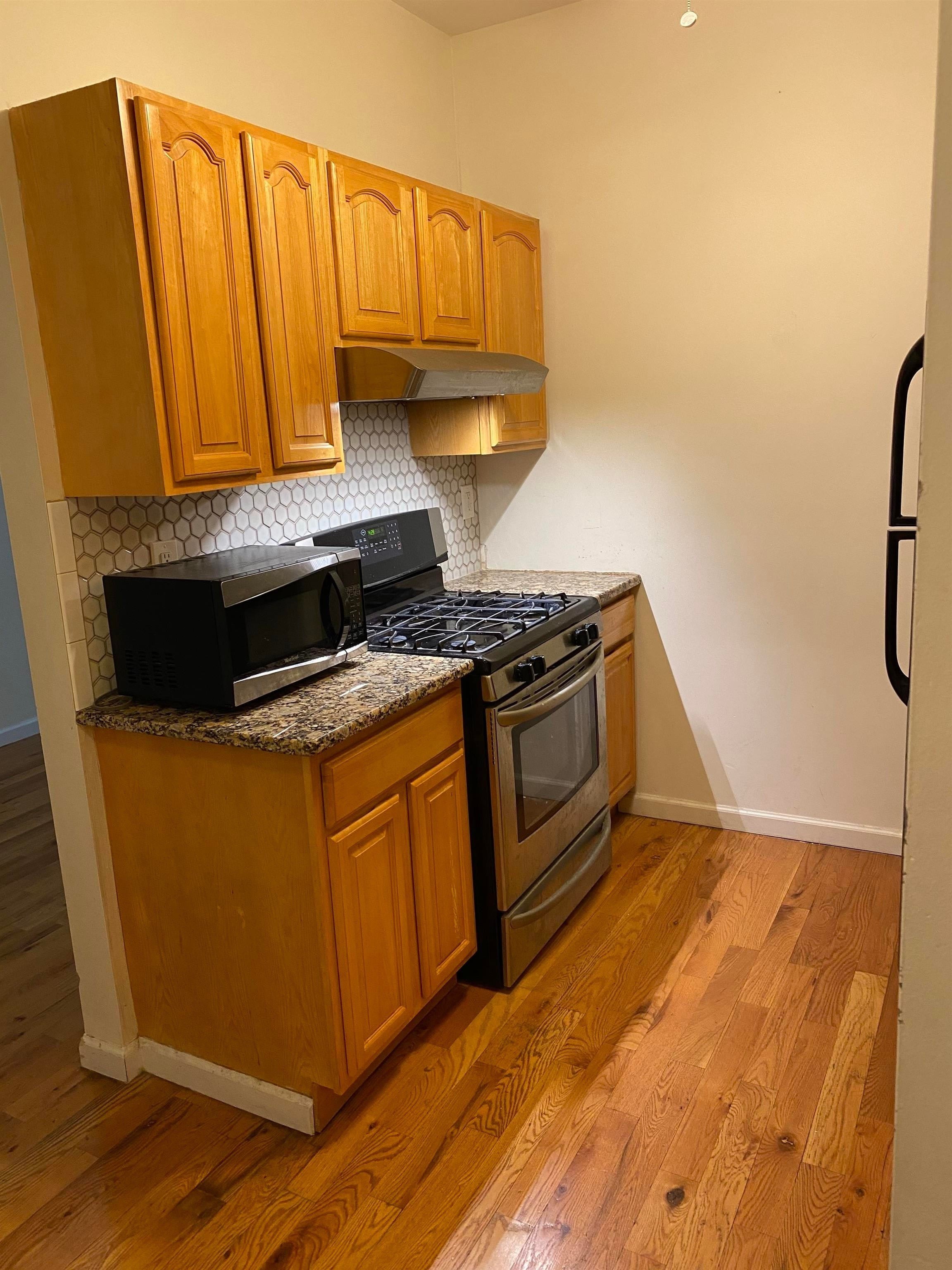 391 BROADWAY – photo 4