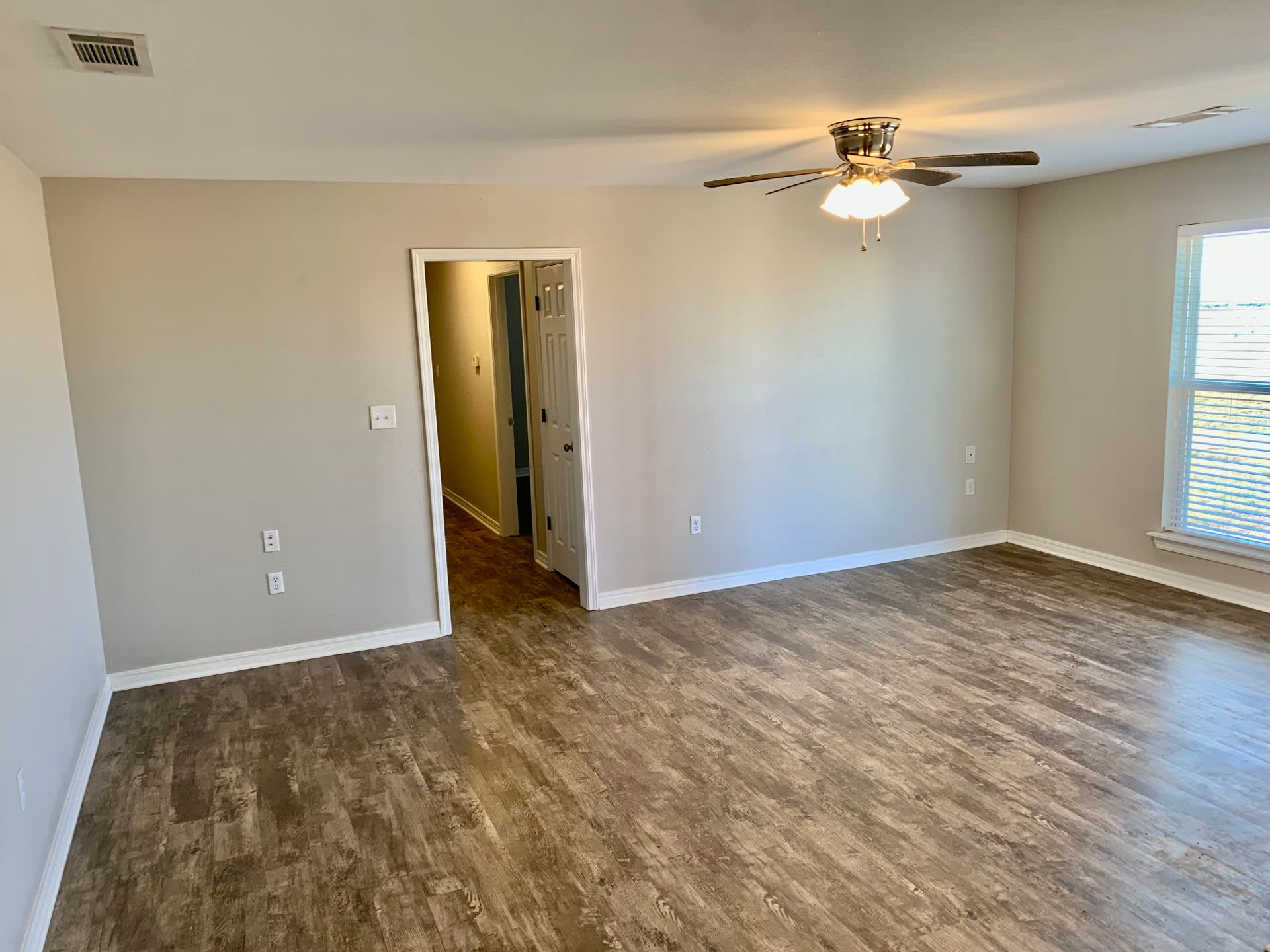 19000 Oak Springs Trail – photo 5
