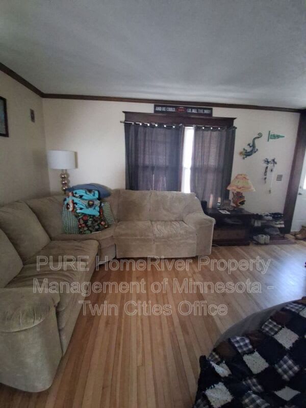 894 21St Ave Se – photo 4