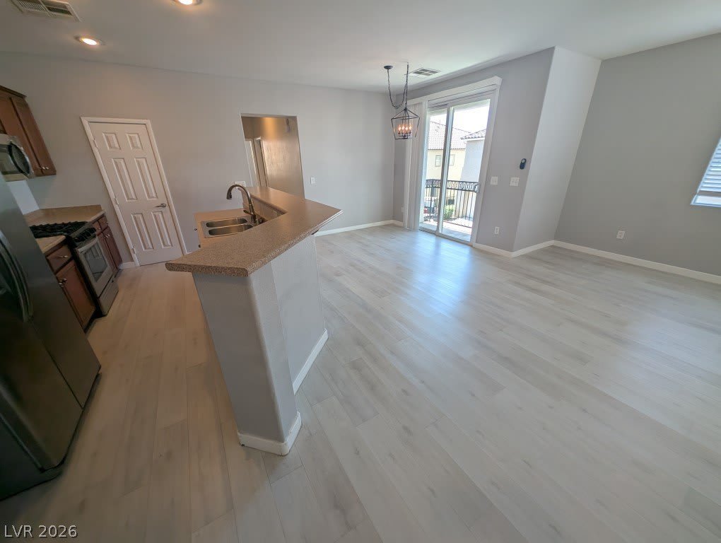 9120 Alpine Grove Avenue – photo 5