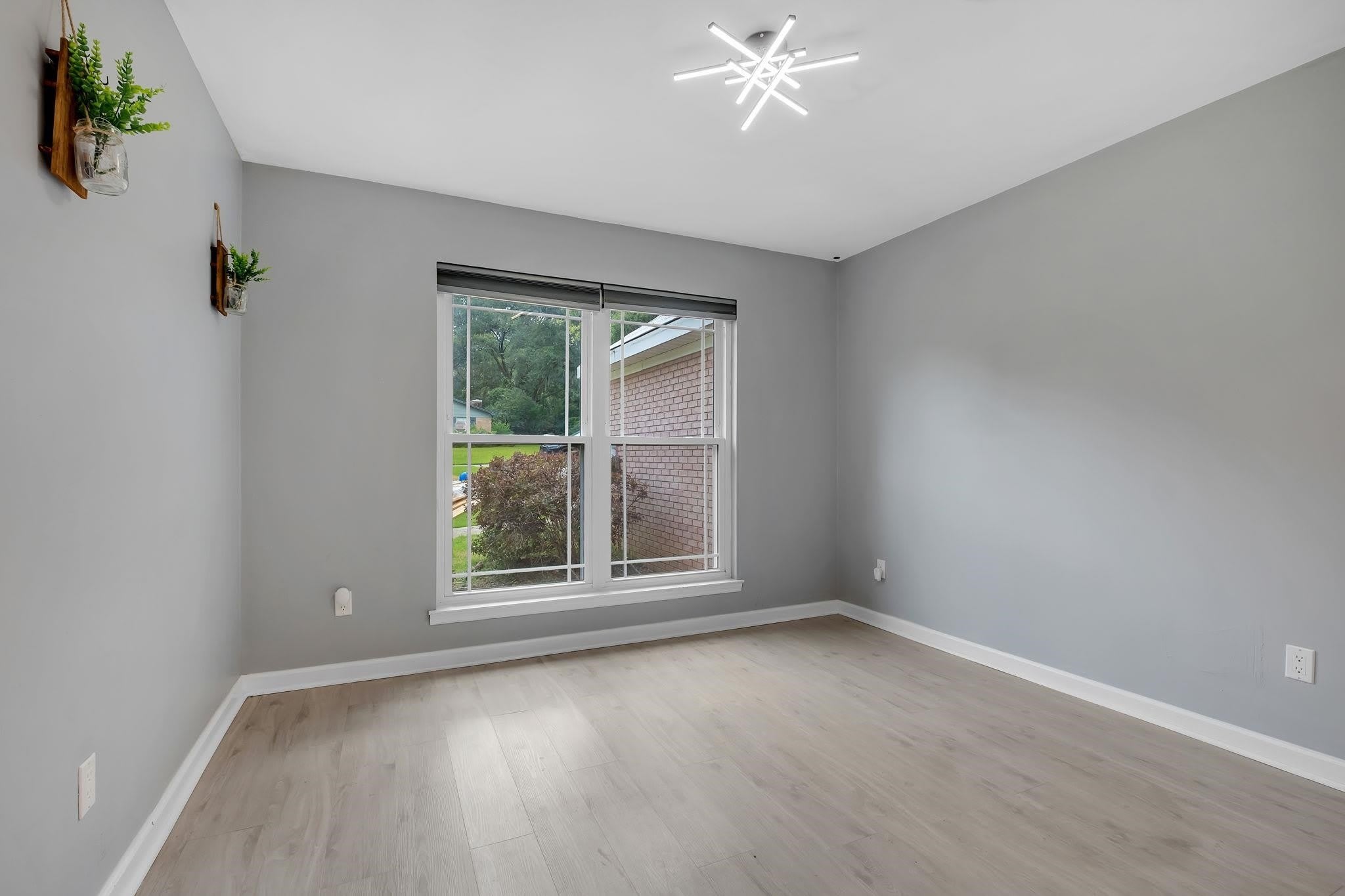 4916 Heathe Drive – photo 2
