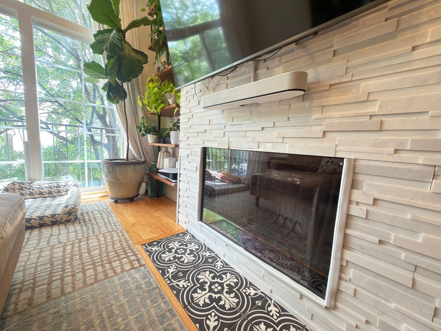 Beautifully updated & maintained 2 bed/2 bath Noble Square condo in an intimate 3 unit building. – photo 3