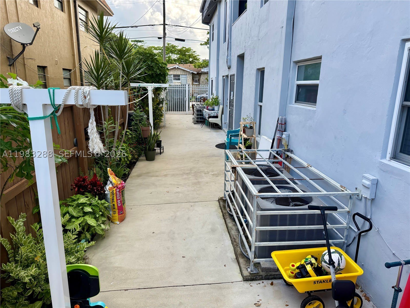 1305 Nw 4Th St – photo 3