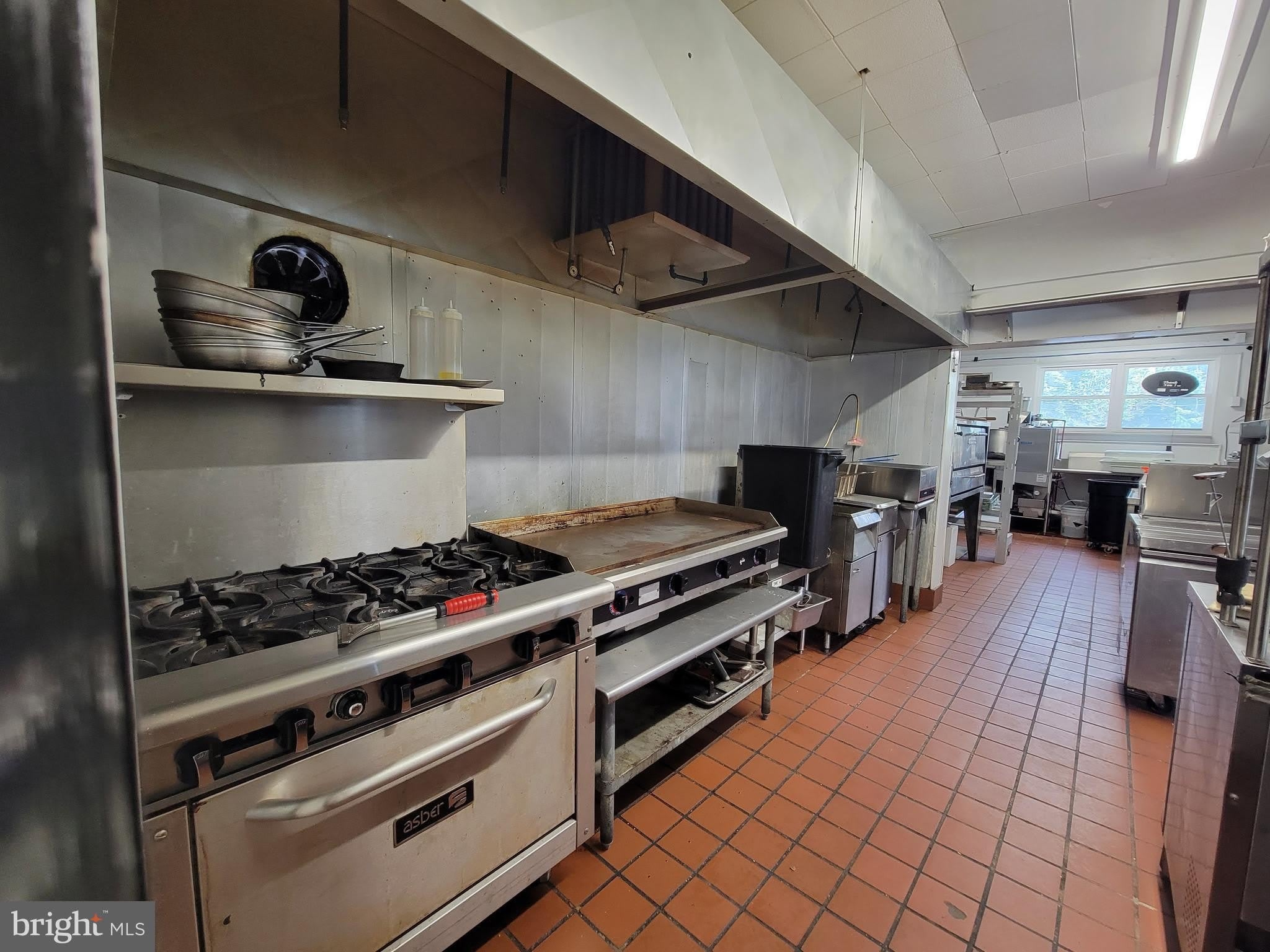 6618 S DELAWARE Drive – photo 2