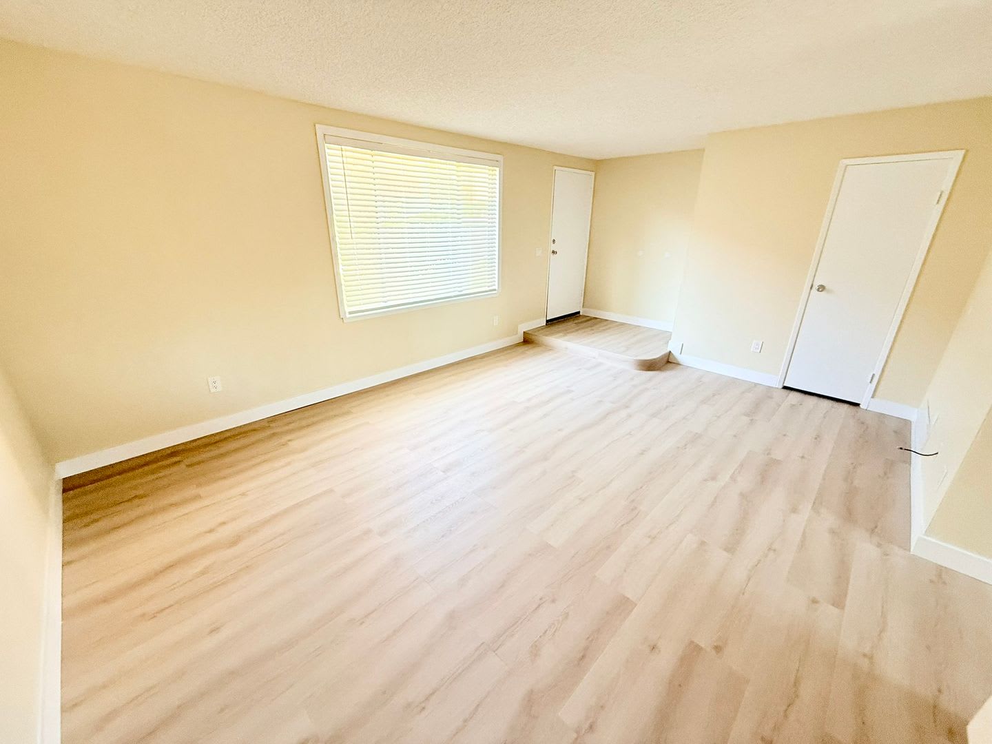 Spacious 3-Bedroom Condo in the Indian Canyon Gardens Community – photo 4