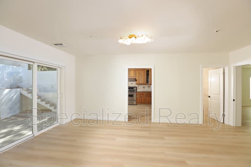 1827 Hill Drive – photo 4