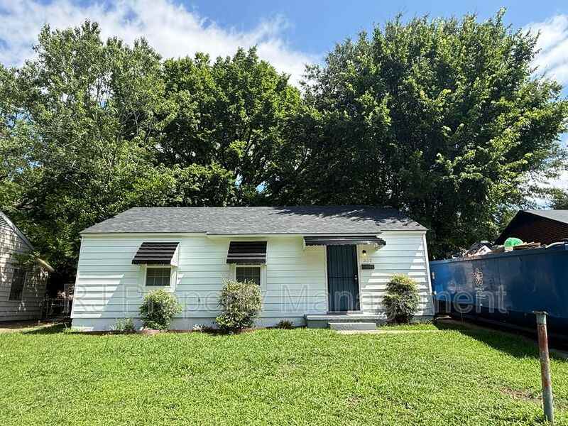 332 Flynn Rd – photo 1