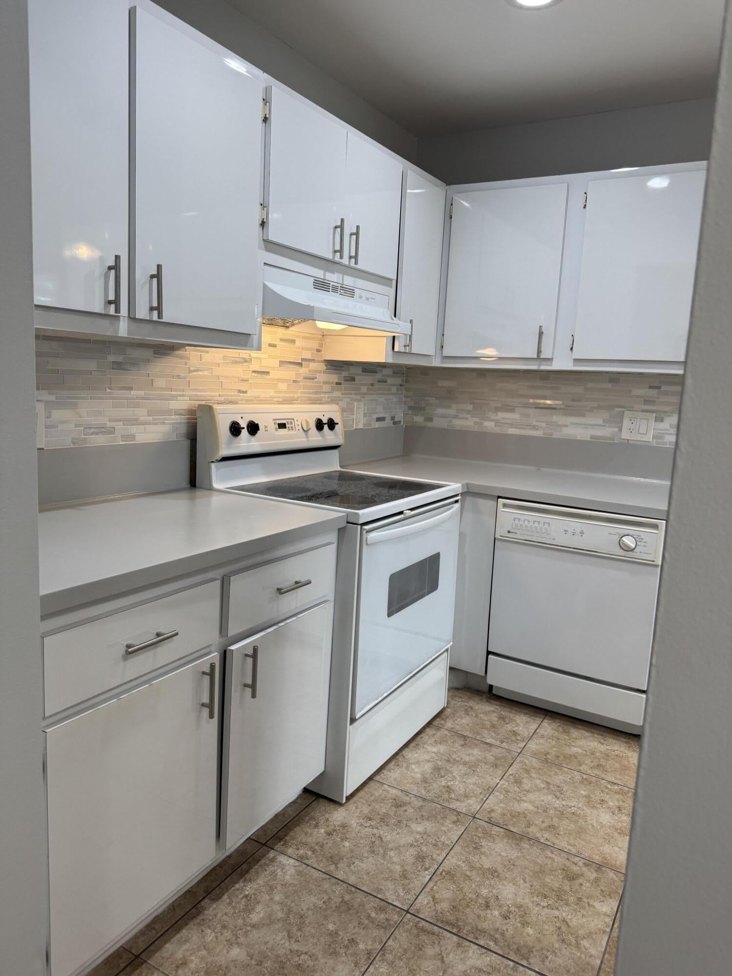 1100 Boxwood Drive – photo 3