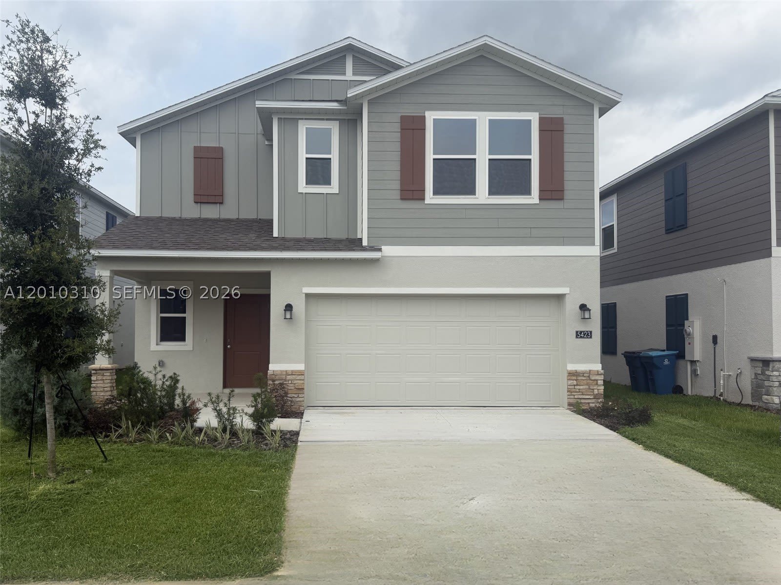 5423 Meadow Walk – photo 1