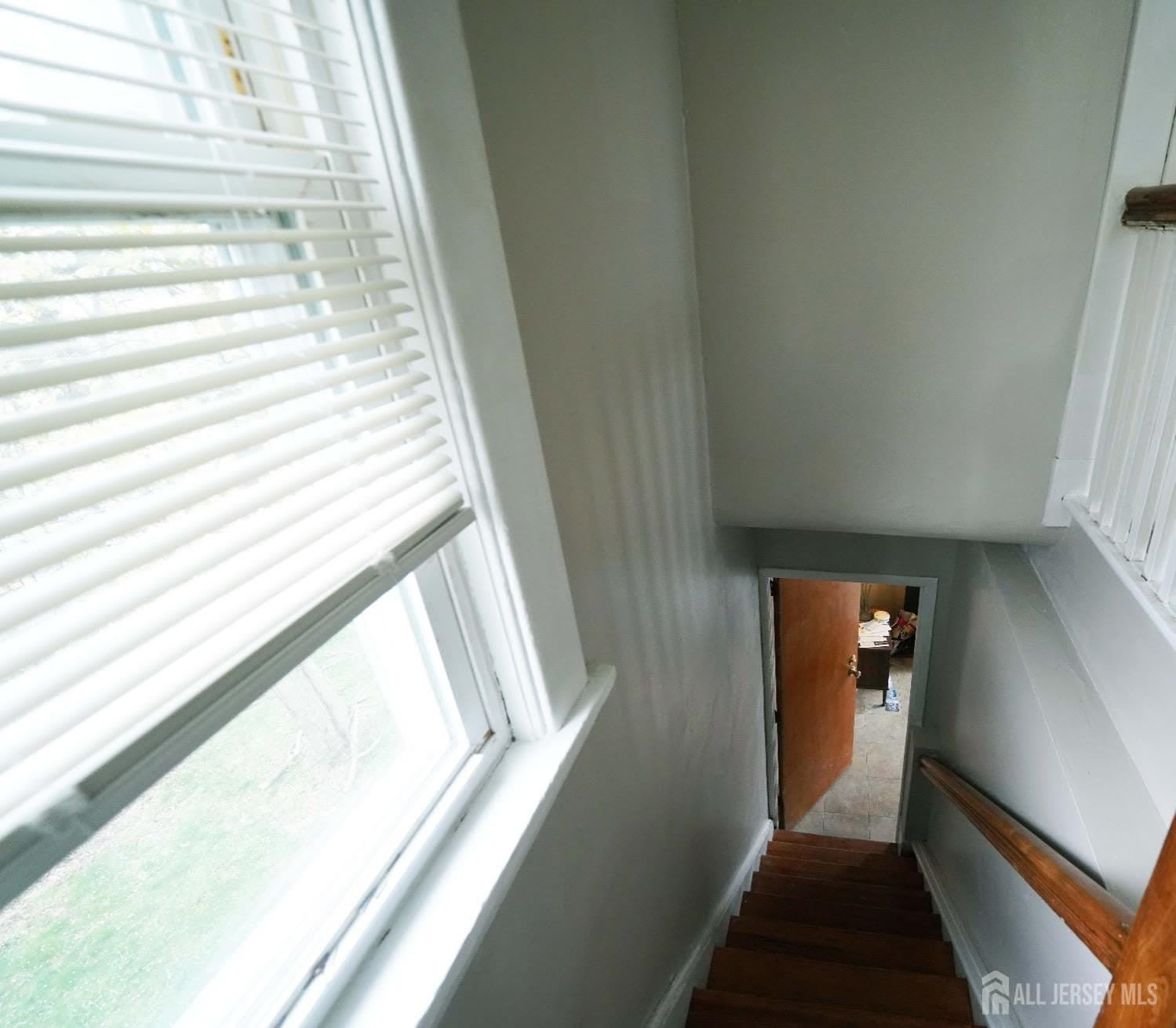 211 S 11 Avenue – photo 4