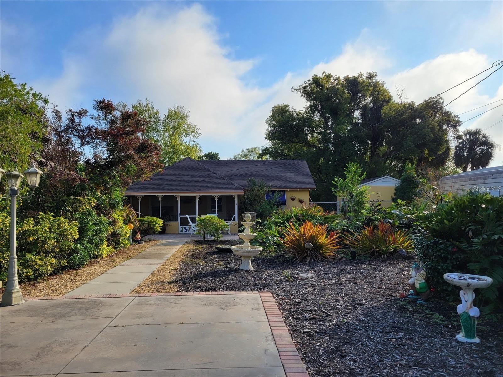 1370 Greenway Drive – photo 1