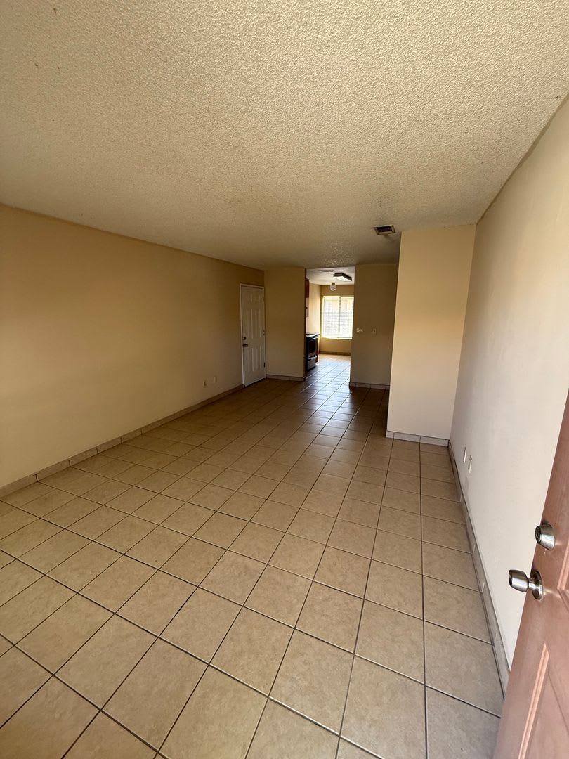 3 Bed 2 bath in Southwest Bakersfield – photo 3