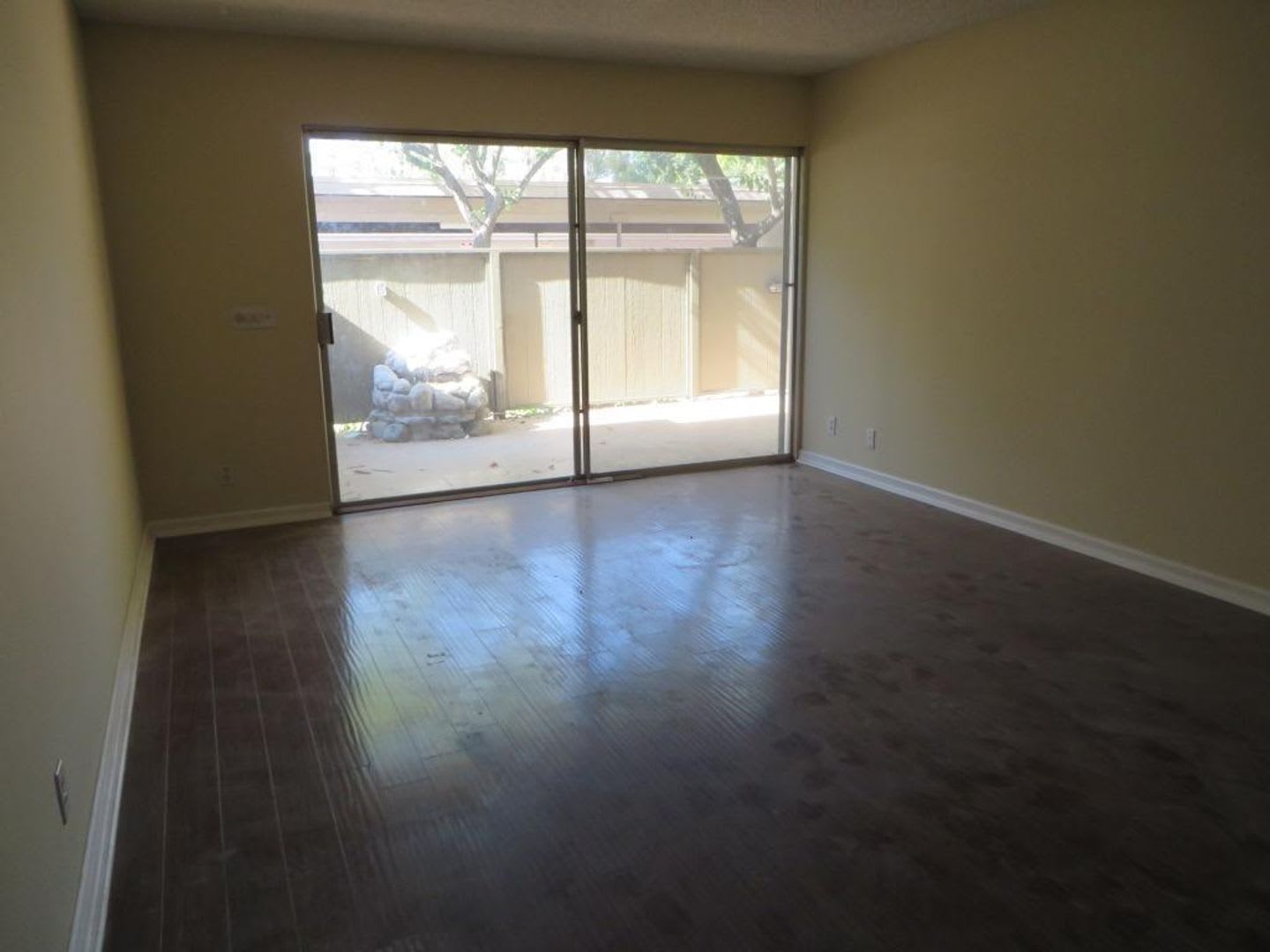 LOVELY 2BD/2BA Condo in Valencia's Desirable Lakeshore Community – photo 5