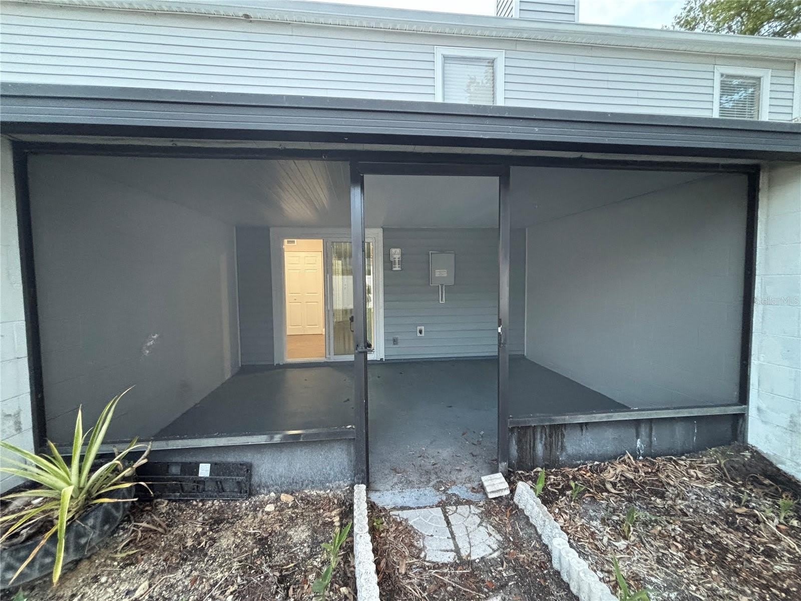 11804 CYPRESS HILL Circle – photo 2
