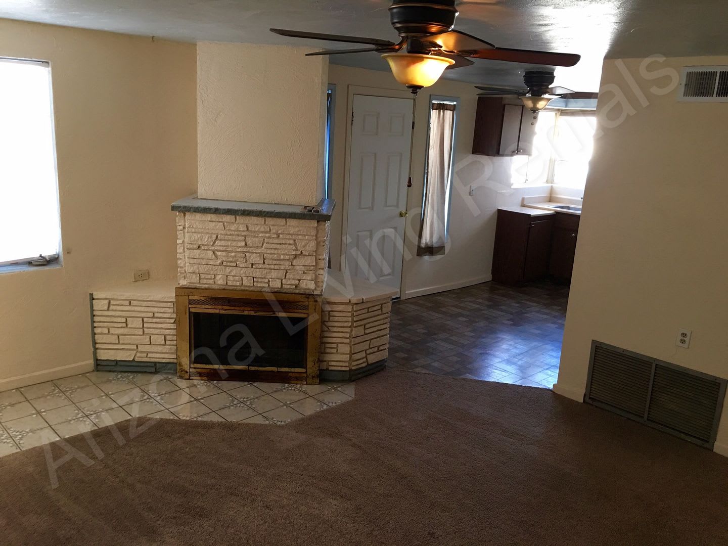 COZY HOME ON SPACIOUS LOT – photo 3