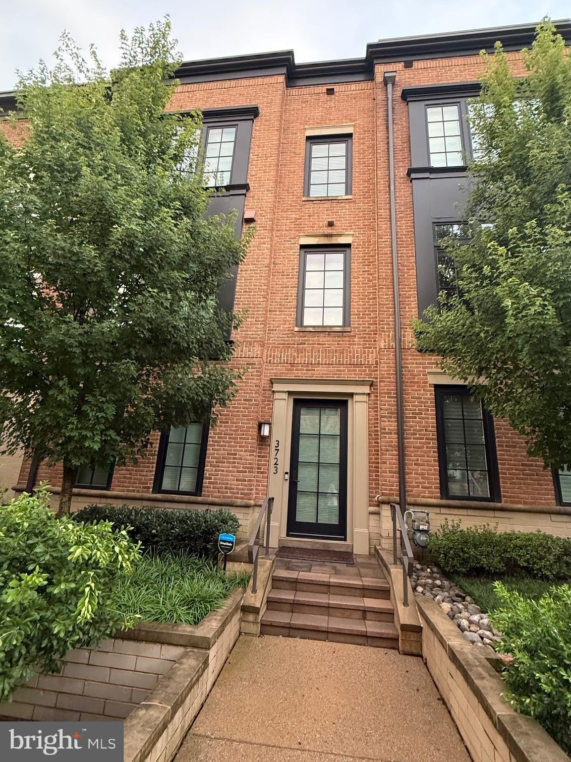3723 CHEVY CHASE LAKE Drive – photo 1