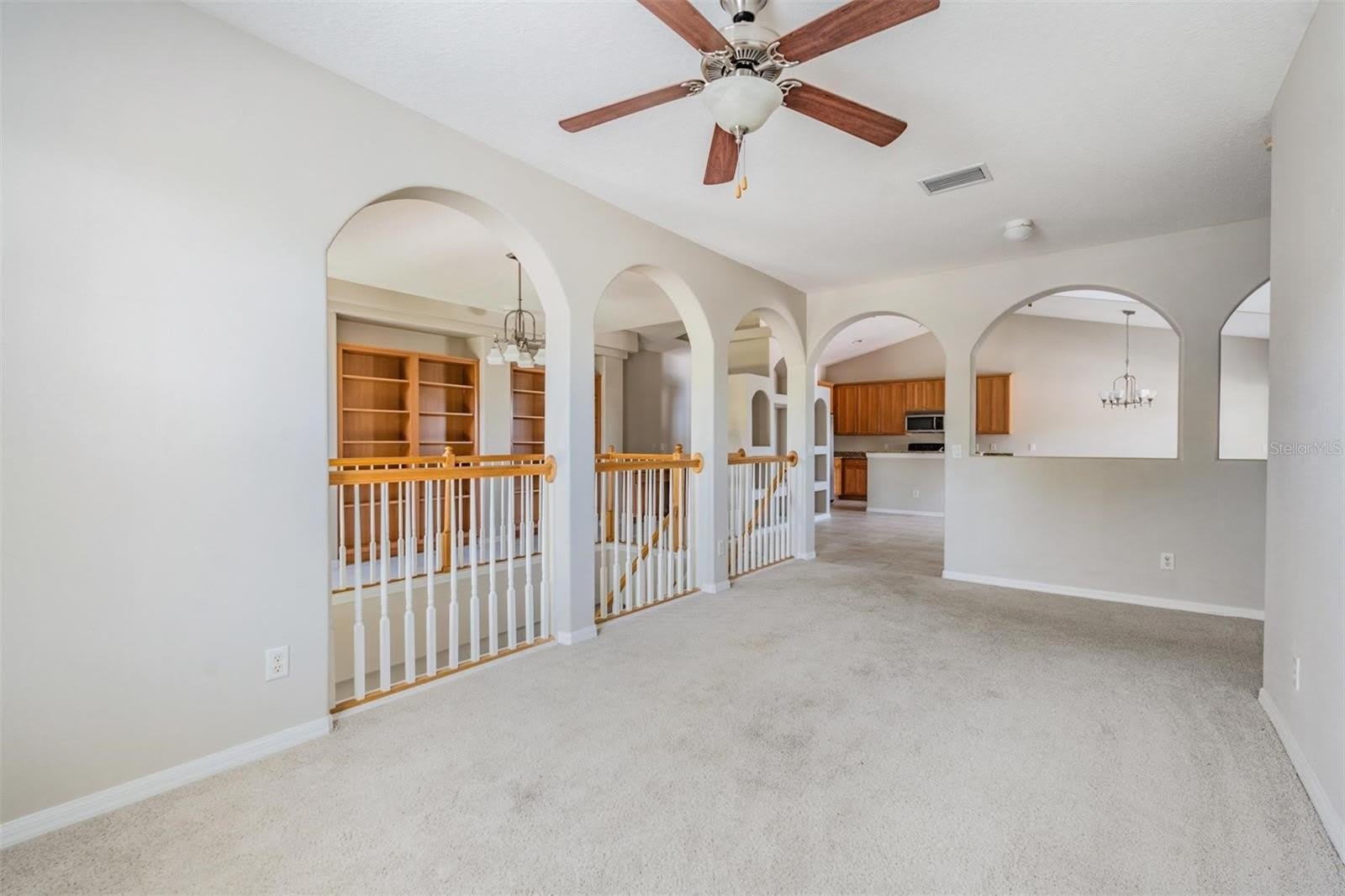 6008 FISHHAWK CROSSING Boulevard – photo 4