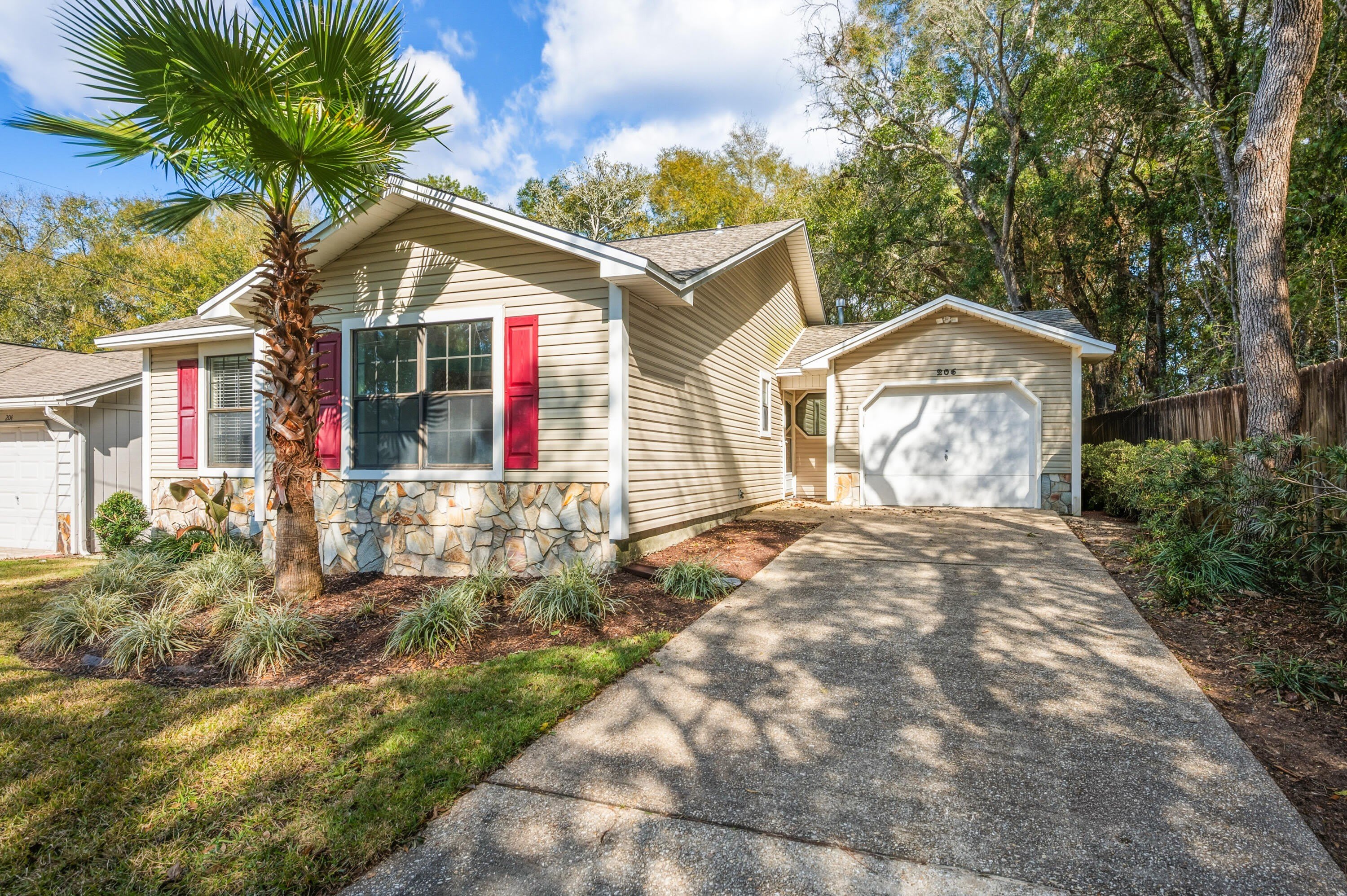 206 Esmond Court – photo 2