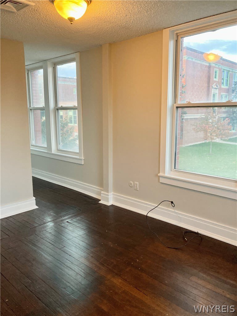 294 S Elmwood Avenue – photo 5