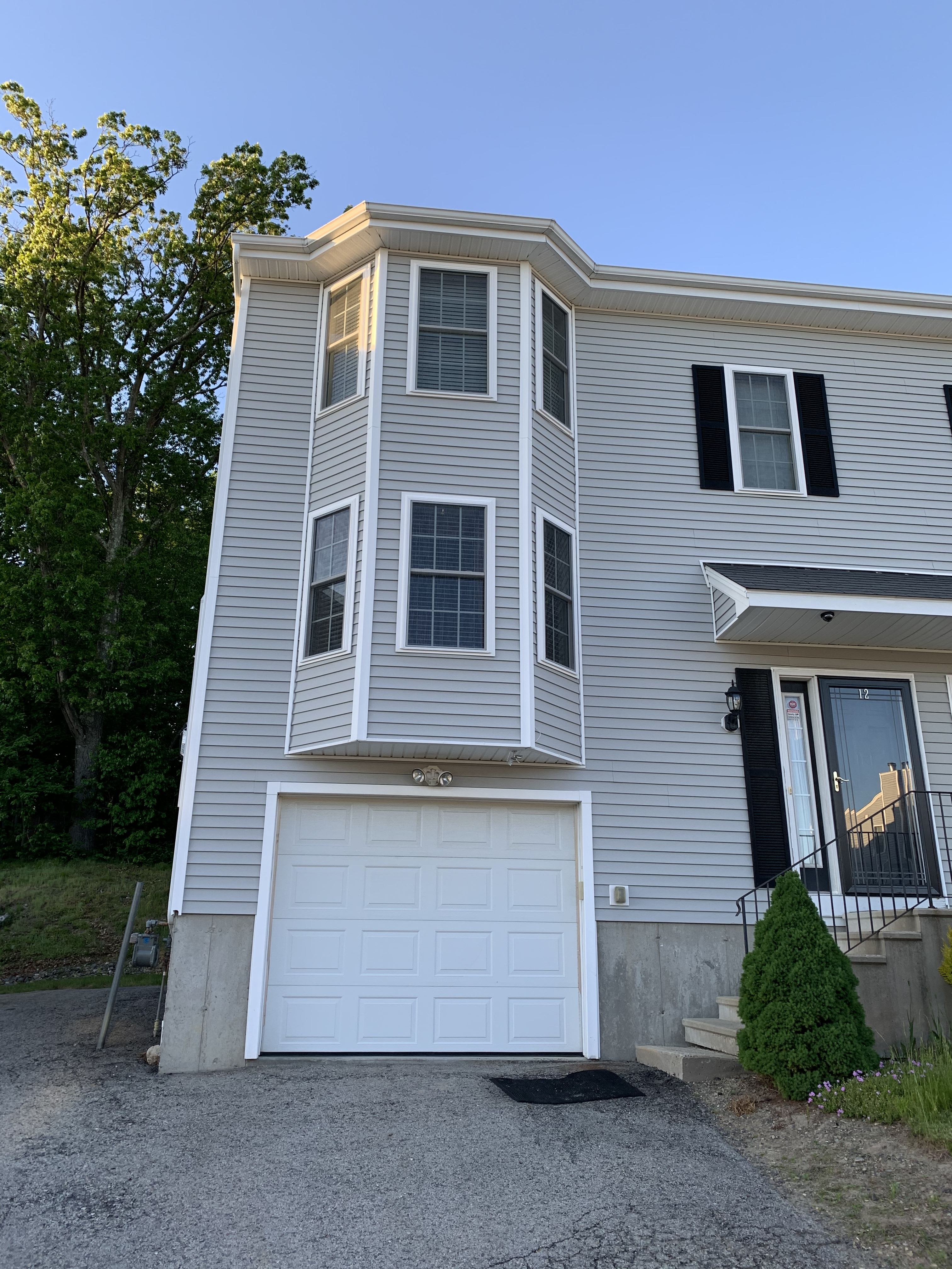 12 Lilac Lane – photo 1